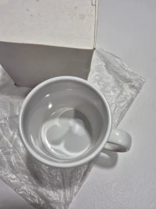 Tazza nuova in ceramica