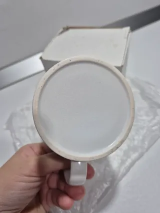 Tazza nuova in ceramica