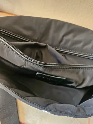 Bolso bandolera Desigual negro flores