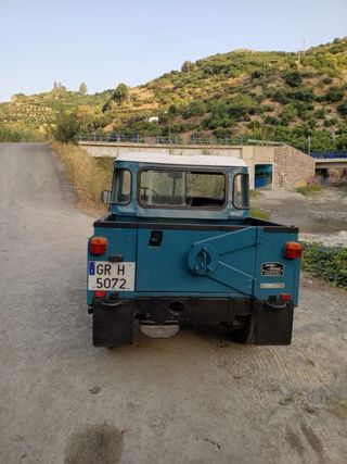Land Rover Defender 1982