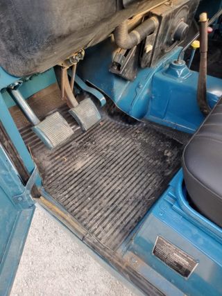 Land Rover Defender 1982