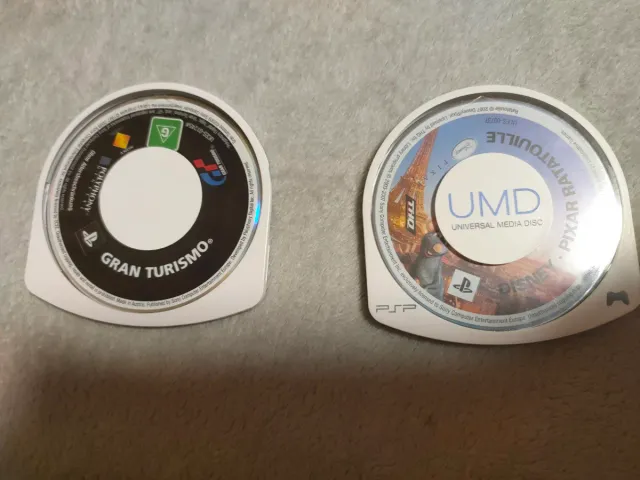 PSP 2000 Negra + 2 Juegos UMD