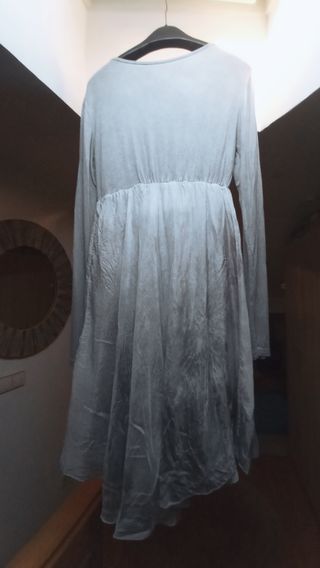 Vestido gris asimétrico manga larga boho