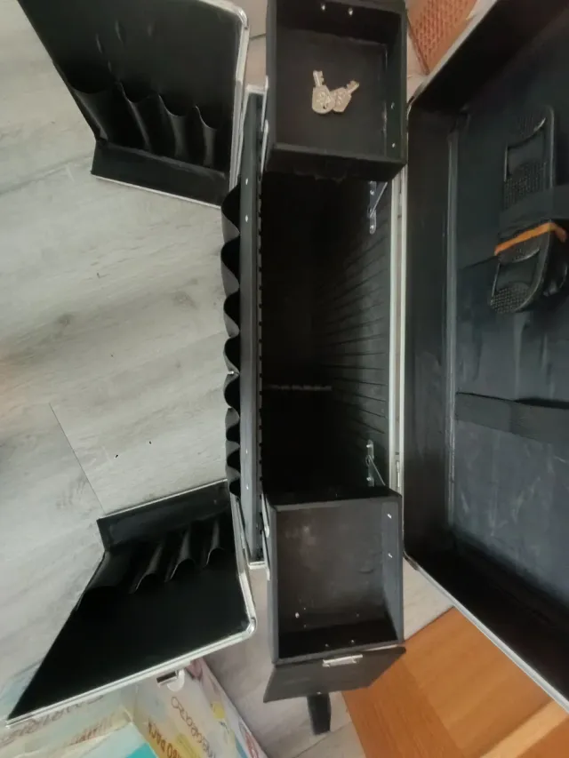 Maletín maquillaje profesional plata