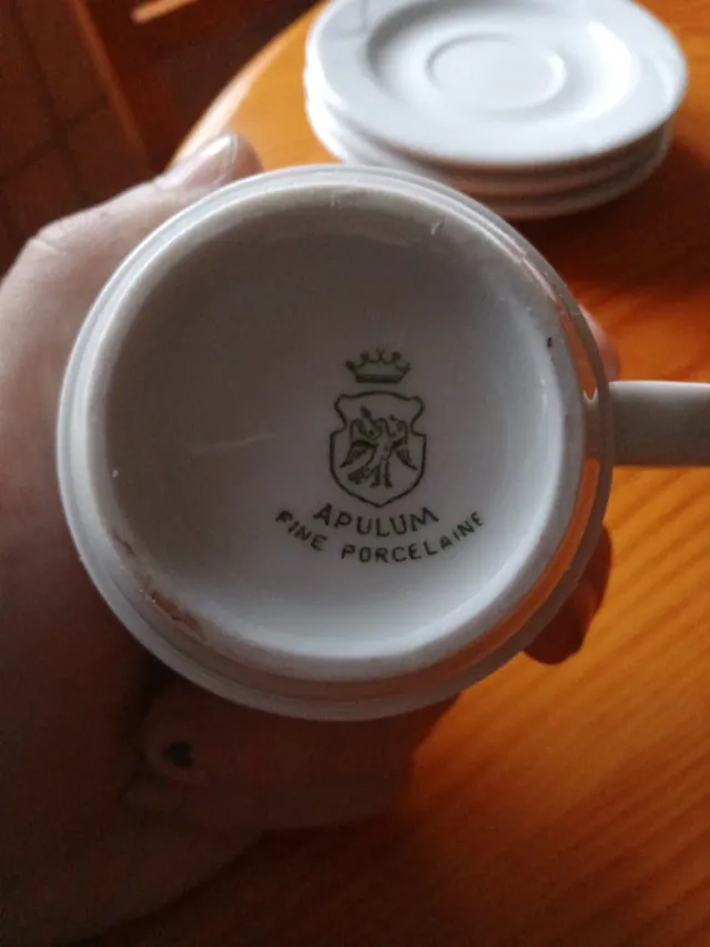 Conjunto de 6 xícaras e 6 pratos Apulum - Porcelana