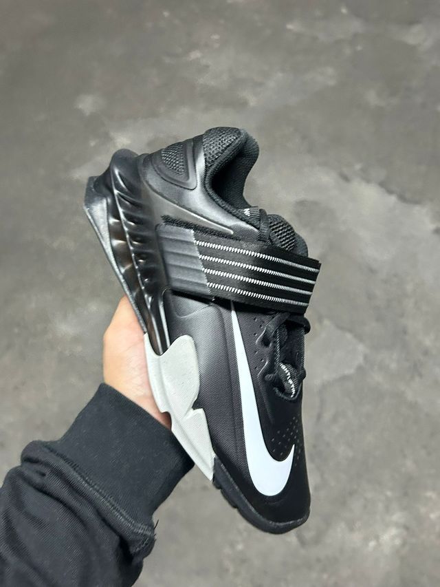 Nike Salvaleos Scarpe da Ginnastica Nere