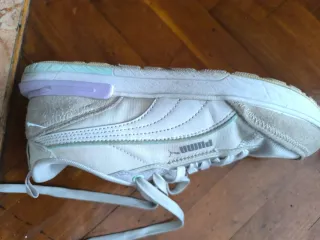 Tenis Puma blancos y morados talla 38