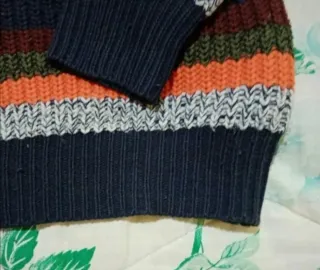 Maglione bambino con collo alto e bottoni,colorato