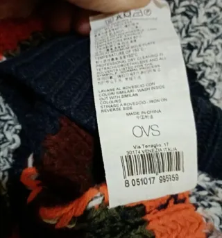 Maglione bambino con collo alto e bottoni,colorato