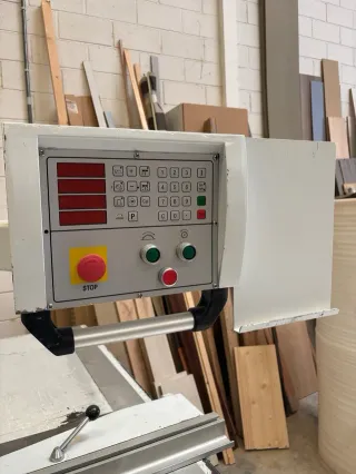 Escuadradora Automática P-3200TA3X. buen estado