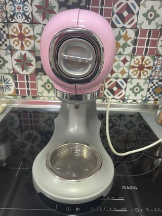 Robot de cocina Smeg rosa
