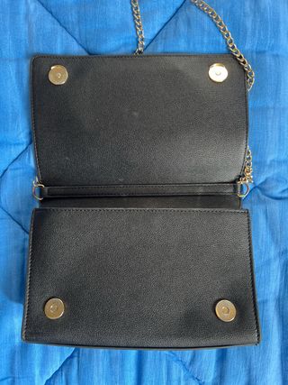 Borsa Love Moschino nera con tracolla oro