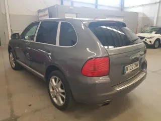 Porsche Cayenne 2003