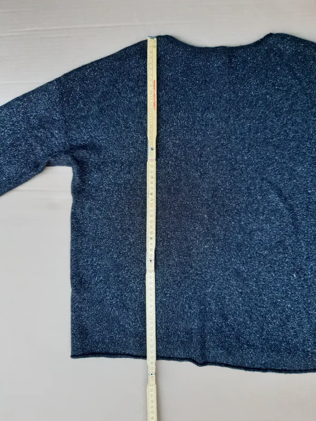 Maglia pullover nera con argento