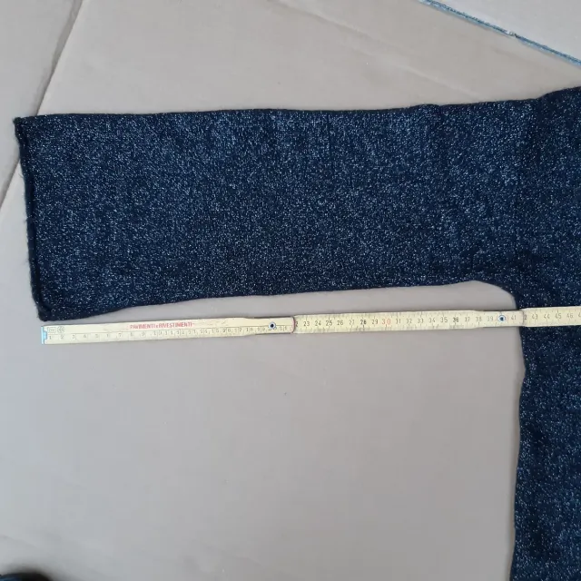 Maglia pullover nera con argento