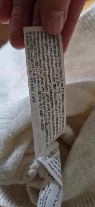 Maglione in lana beige