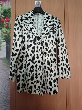 Chaquetón terciopelo estampado dálmata