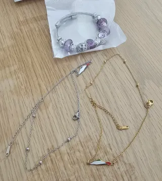 3 Pulseras Moradas y Plateadas