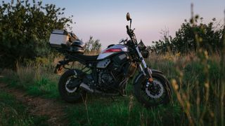 Yamaha XSR700 completamente equipada