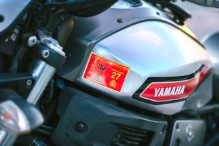 Yamaha XSR700 completamente equipada