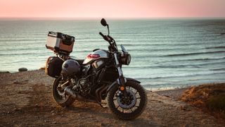 Yamaha XSR700 completamente equipada