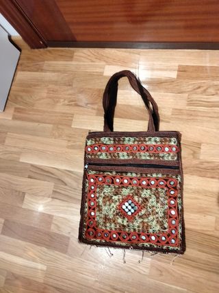 Bolso étnico bordado con espejos