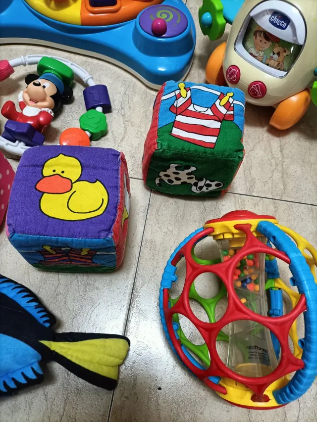 Lote de juguetes infantiles variados