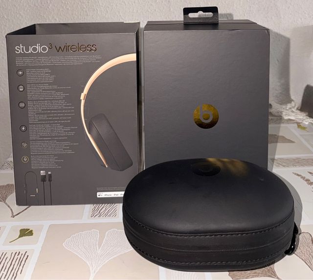 Beats Studio 3 Wireless by Dr. Dre