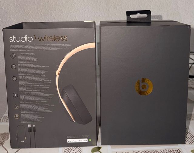 Beats Studio 3 Wireless by Dr. Dre