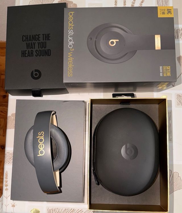 Beats Studio 3 Wireless by Dr. Dre