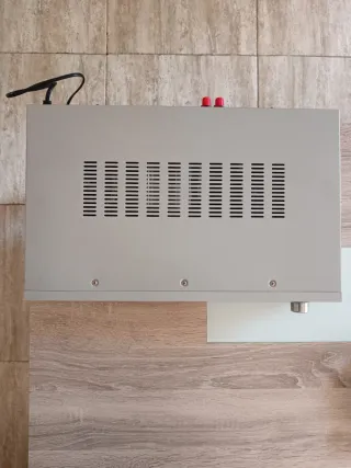 Amplificador hifi/ Karaoke Auna 150W.