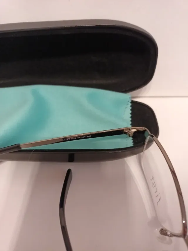 Montura de gafas First gris metalico