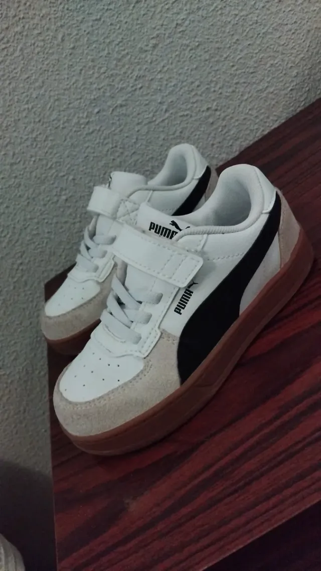 Zapatillas Puma niño blancas