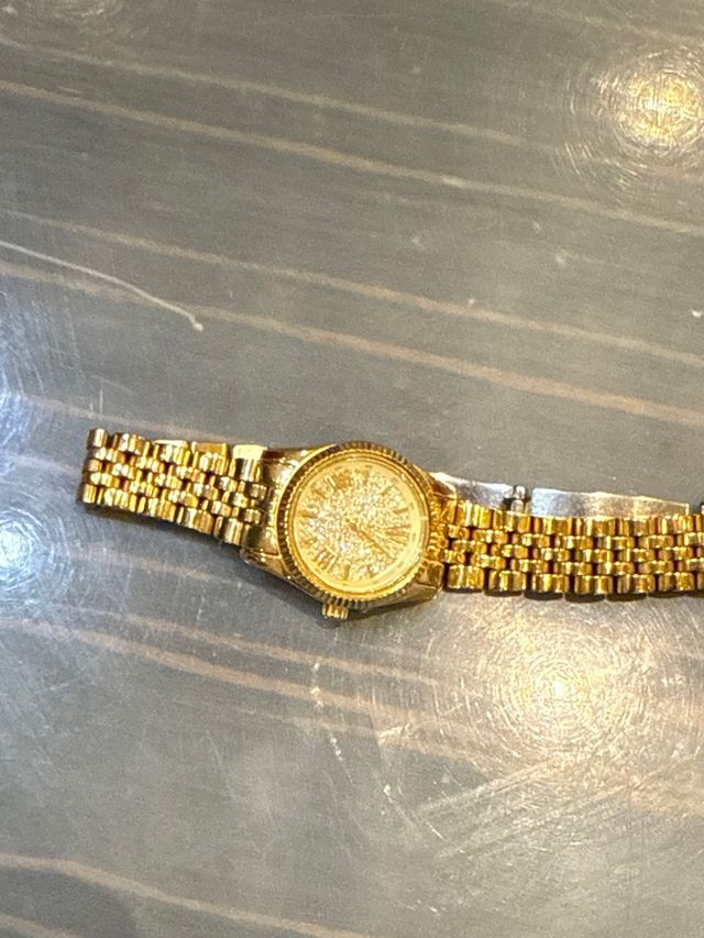Reloj Michael Kors oro y Diamantitos en la esfera
