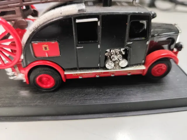 Camión Bomberos 1:43 Leyland FK9