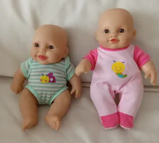 Pareja de Bebés Toys R Us