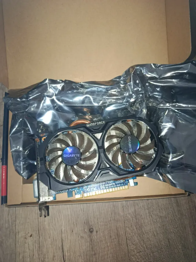 Tarjeta Gráfica Gigabyte GTX 750 Ti