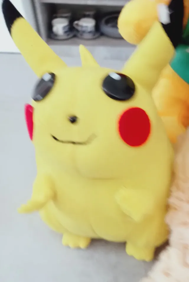 Lote 4 Peluches: Winnie, Pikachu, Oso, Morsa