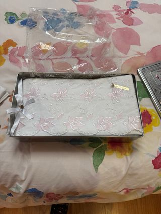 Sábanas de tela bordadas