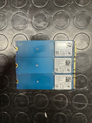 3x SSD NVMe 256 GB Western Digital