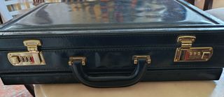 Maletín ejecutivo piel negro con combinación