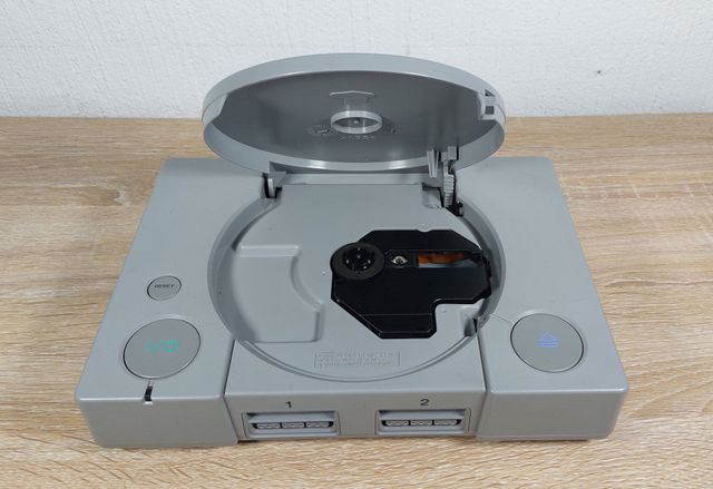 Consola PS1 + Mando + Juego + Cables