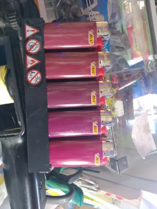 BIC Confezione 50 accendini BIC piccoli nuovi