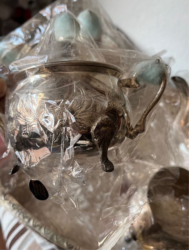 Conjunto de té en metal