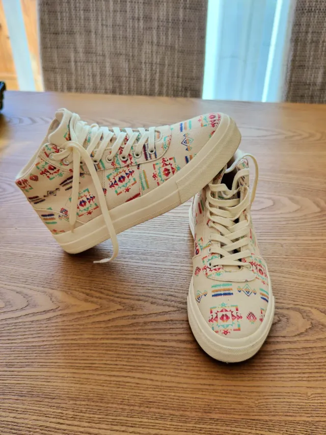 Botines altas estampadas