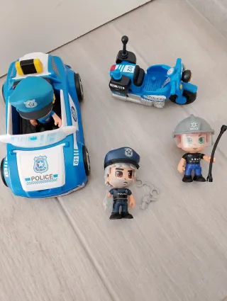 PinyPon Action Vehículo de policía más dos muñecos