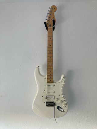 Guitarra Fender Stratocaster Player