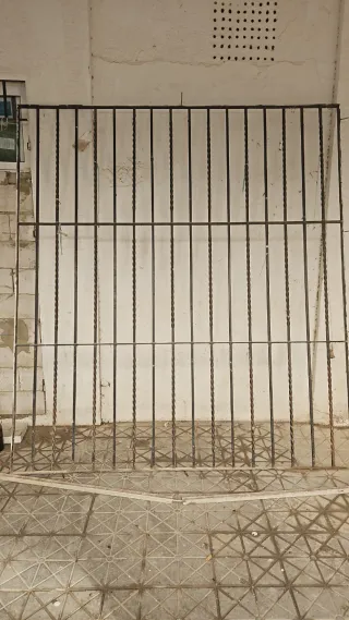 Reja y escaparate 2.50x2.25