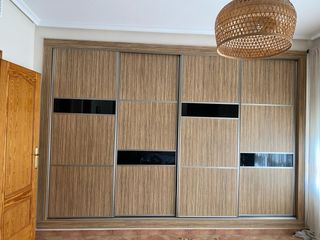 Puertas de armario de madera maciza