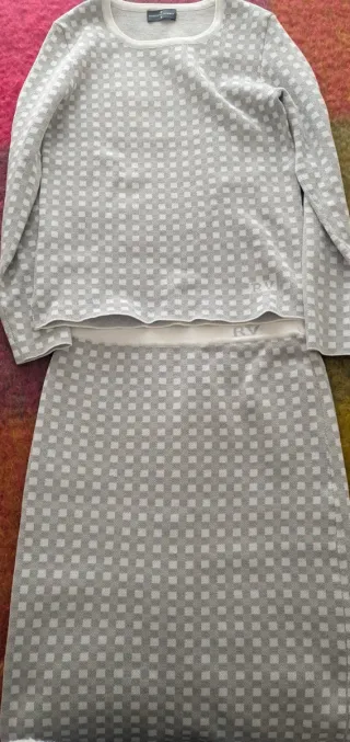 Conjunto de Roberto Verino falda y jersey. Talla S